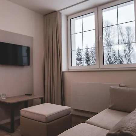 リゾート Skalka Zieleniec ドゥシュニキ・ズドルイ