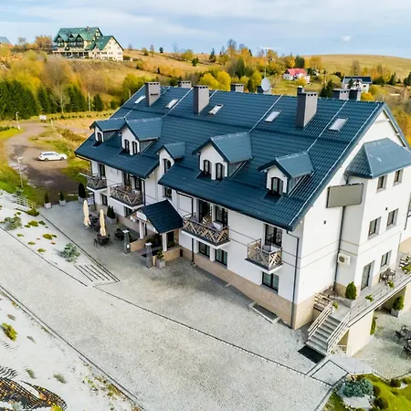 リゾート Skalka Zieleniec ドゥシュニキ・ズドルイ